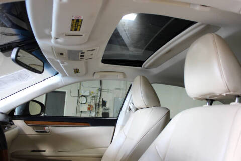 2013 Lexus ES 300h