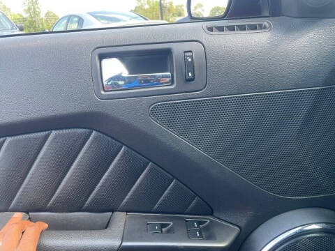 2011 Ford Mustang V6 Premium