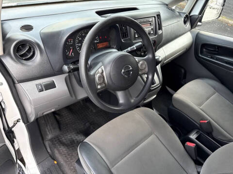 2017 Nissan NV200 SV