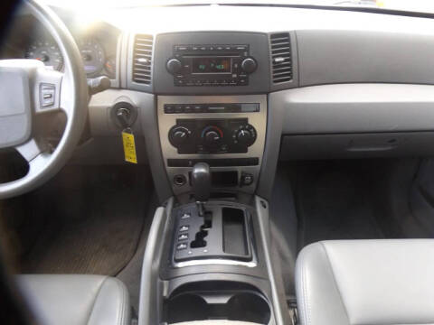 2005 Jeep Grand Cherokee Laredo
