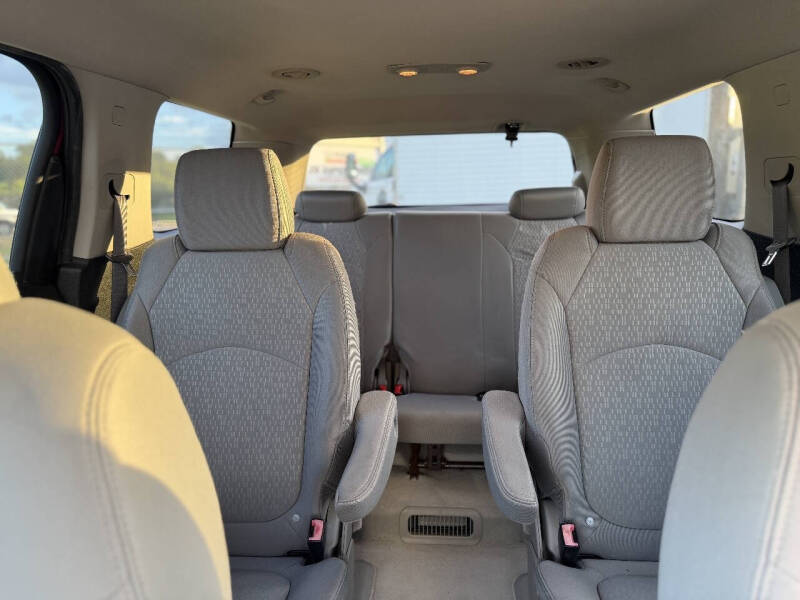 2011 GMC Acadia SLE