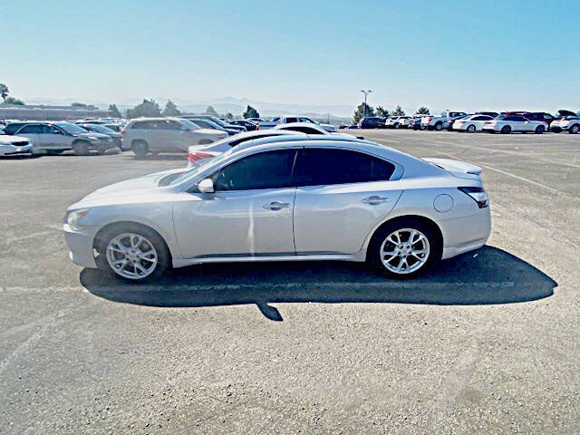 2013 Nissan Maxima for sale at GLOBAL VEHICLE EXCHANGE LLC in Somerton, AZ