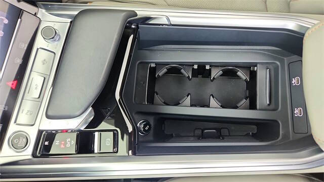 2024 Audi Q8 Sportback e-tron quattro Prestige S line