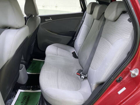 2017 Hyundai Accent SE