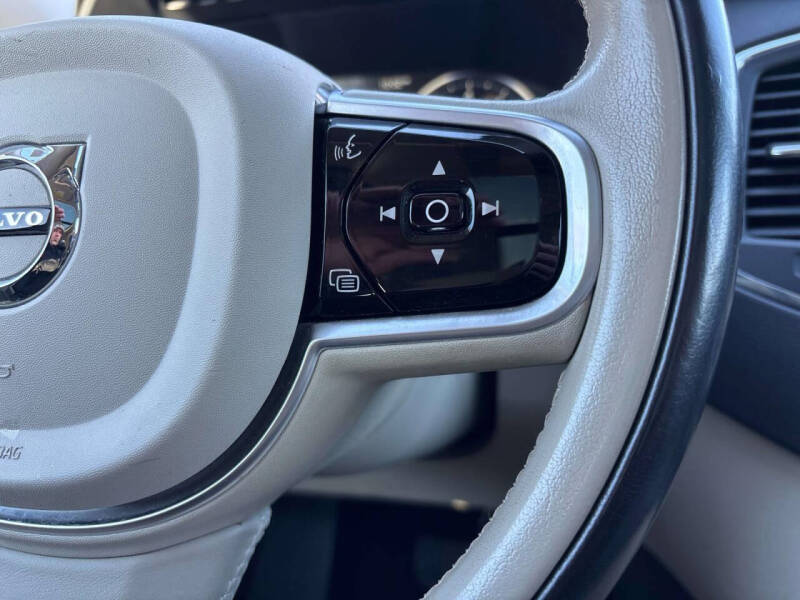 2020 Volvo XC90 T5 Momentum