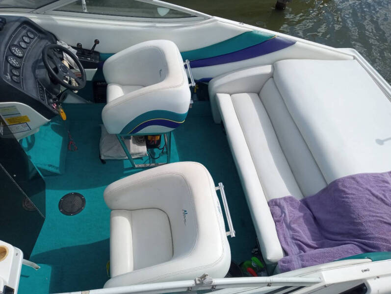 1994 Wellcraft Nova Spyder