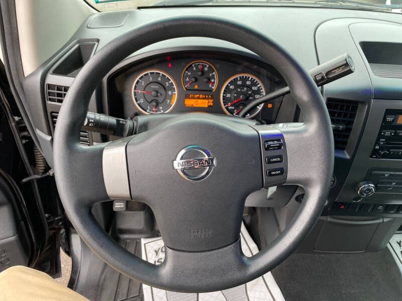 2009 Nissan Titan SE