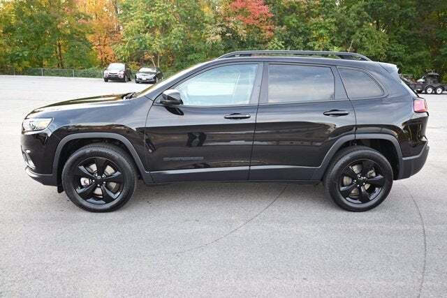 2019 Jeep Cherokee Altitude photo 2