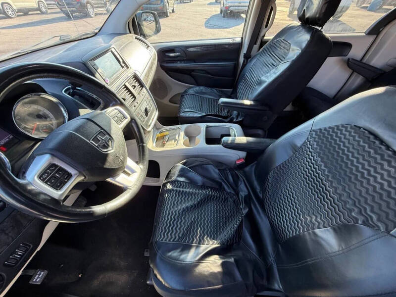 2011 Dodge Grand Caravan Crew