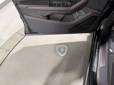 2025 Lamborghini Urus SE