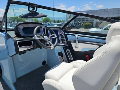 2022 MasterCraft XT24