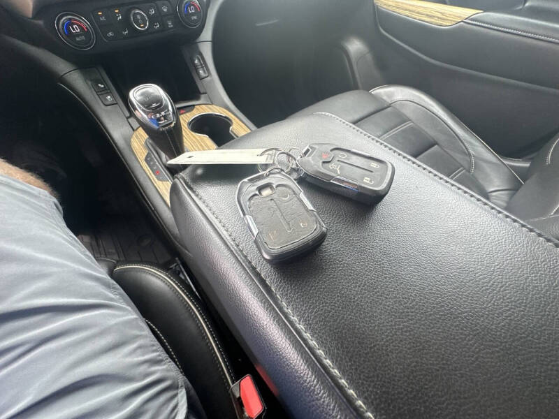 2017 GMC Acadia Denali