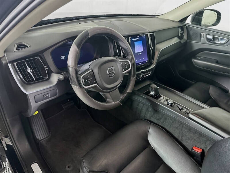 2023 Volvo XC60 B5 Core