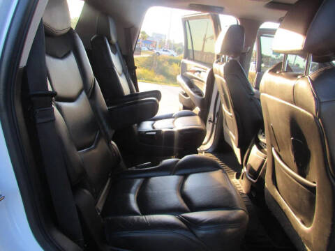 2018 Cadillac Escalade Luxury