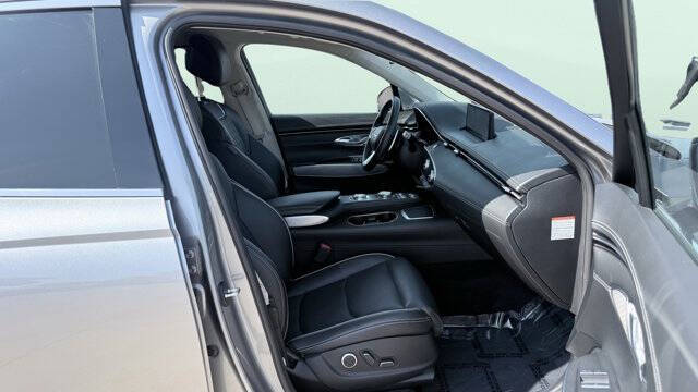2023 Genesis Electrified GV70