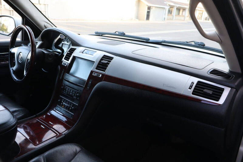 2011 Cadillac Escalade