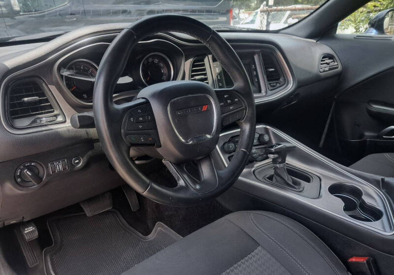 2017 Dodge Challenger SXT