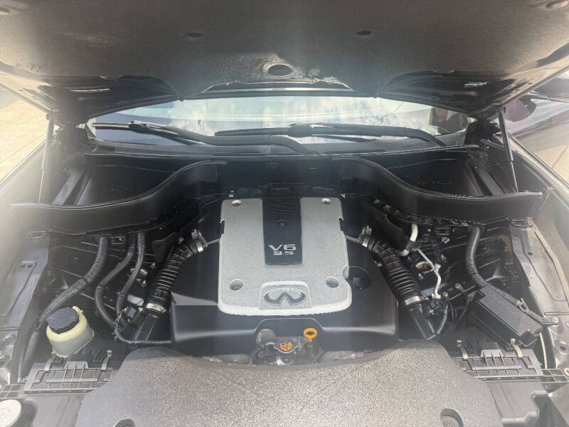 2011 Infiniti FX35