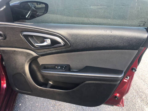 2016 Chrysler 200 Limited