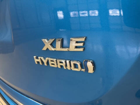 2017 Toyota RAV4 Hybrid XLE