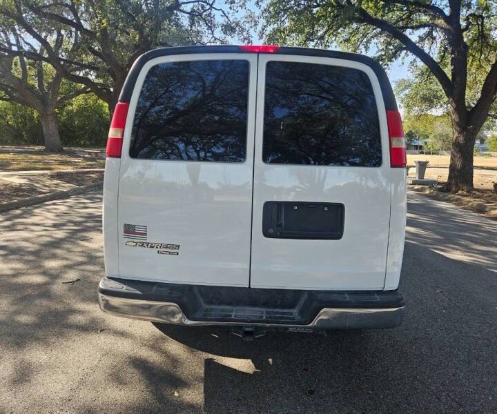 2015 Chevrolet Express LT 2500