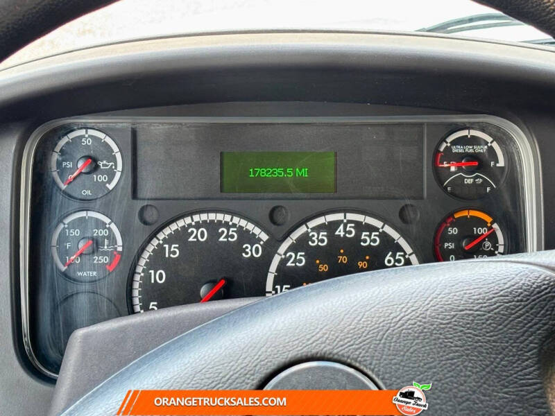 2018 Freightliner M2 106