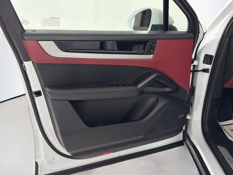 2024 Porsche Cayenne