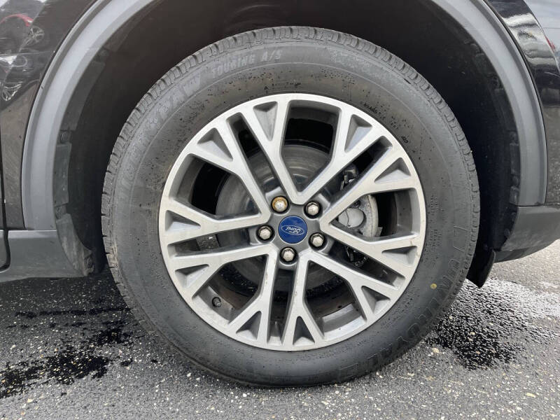 2021 Ford Escape SEL