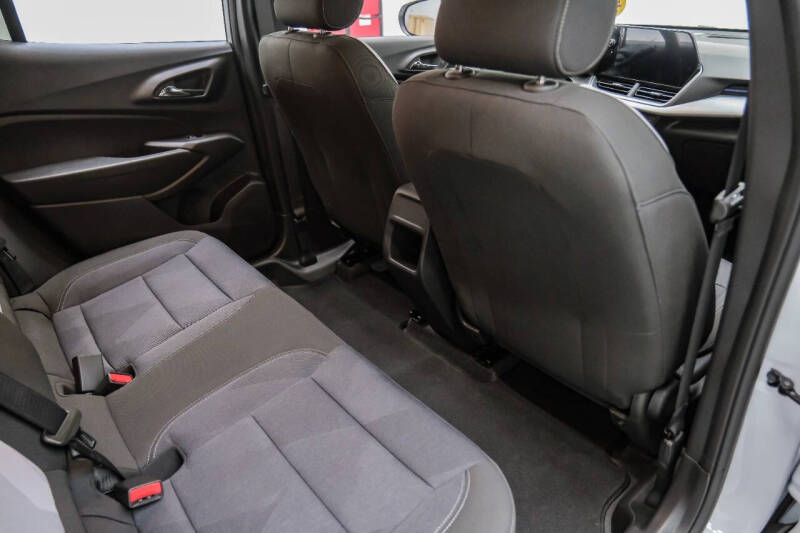 2025 Chevrolet Trax LS