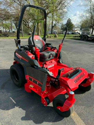 2025 Gravely PRO TURN 352 52"