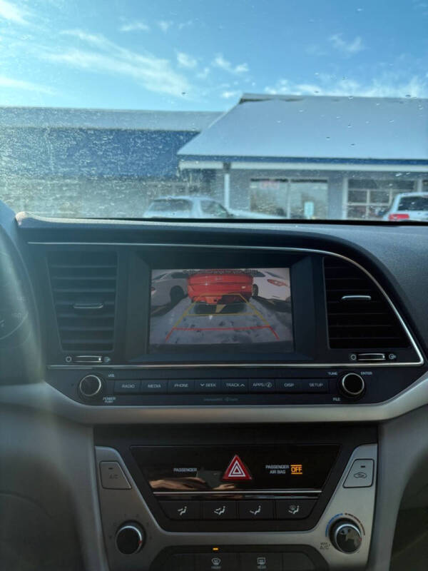 2018 Hyundai Elantra