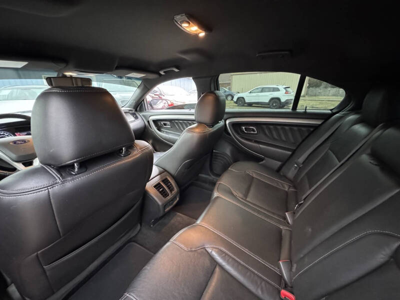 2015 Ford Taurus SEL