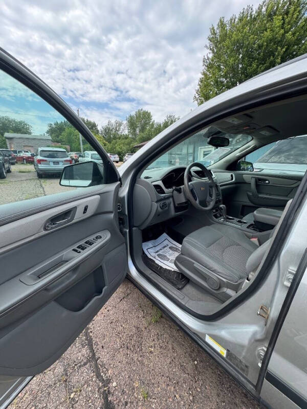 2017 Chevrolet Traverse LS