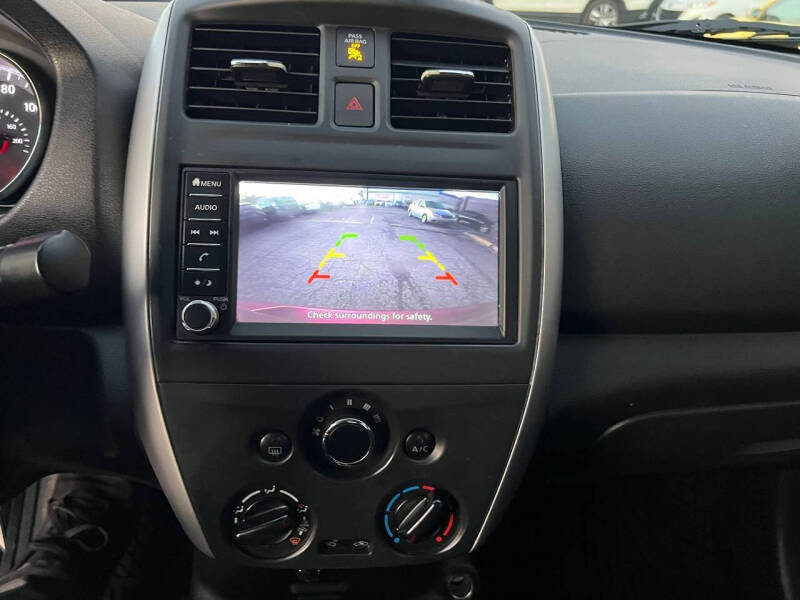 2019 Nissan Versa SV