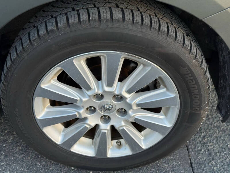 2014 Toyota Sienna LE 7-Passenger