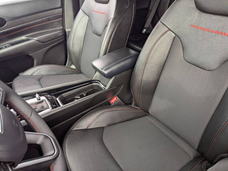 2025 Jeep Compass Trailhawk