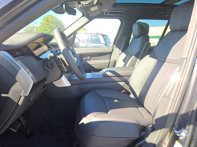 2025 Land Rover Range Rover P400 SE