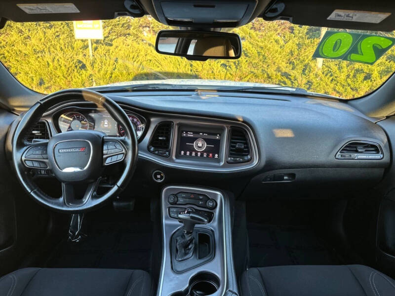 2020 Dodge Challenger SXT