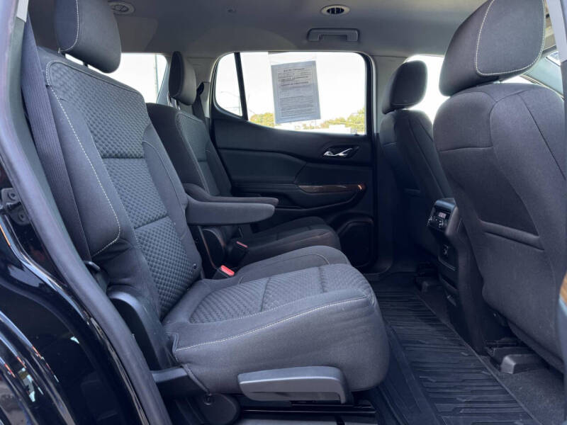 2017 GMC Acadia SLE-2