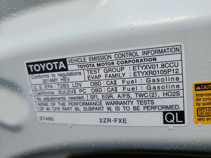 2014 Toyota Prius v Two