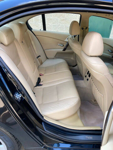 2004 BMW 5 Series 525i