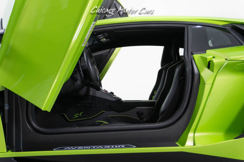 2016 Lamborghini Aventador LP 750-4 SV