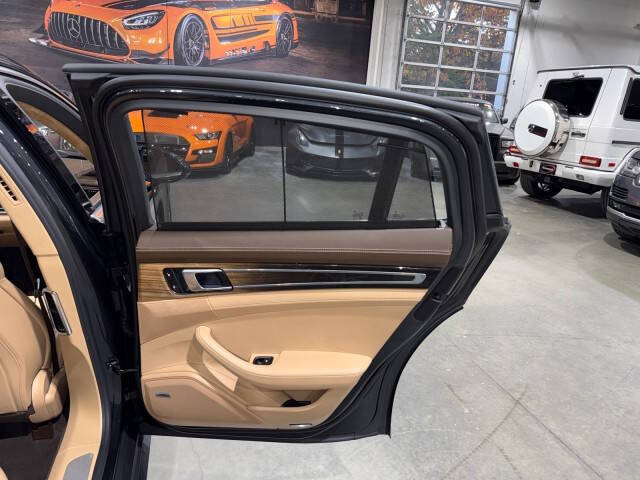 2017 Porsche Panamera Turbo