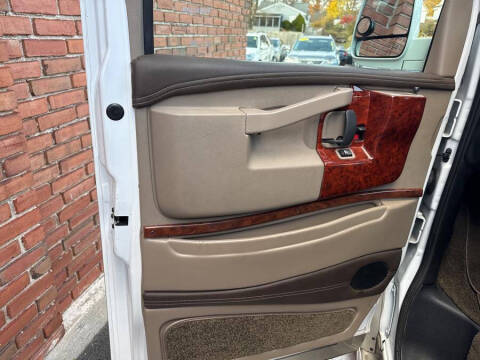 2019 Chevrolet Express 2500