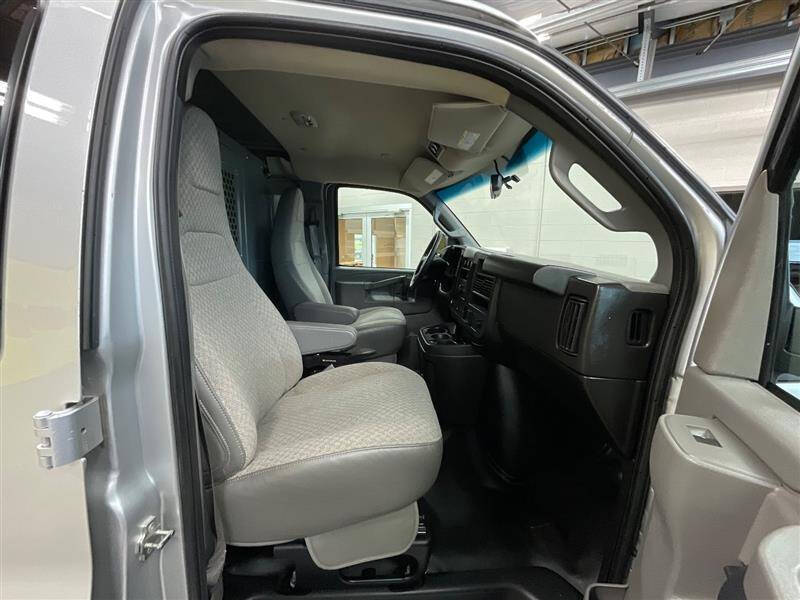 2024 Chevrolet Express 2500