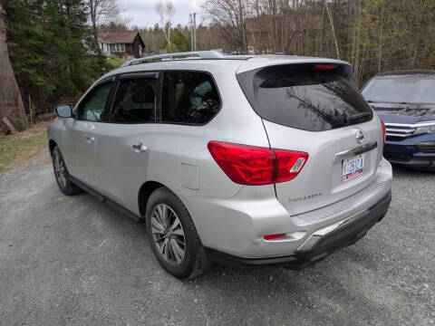 2017 Nissan Pathfinder S