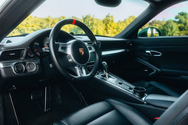 2014 Porsche 911 Carrera 4S