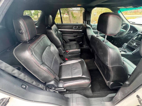 2017 Ford Explorer Sport