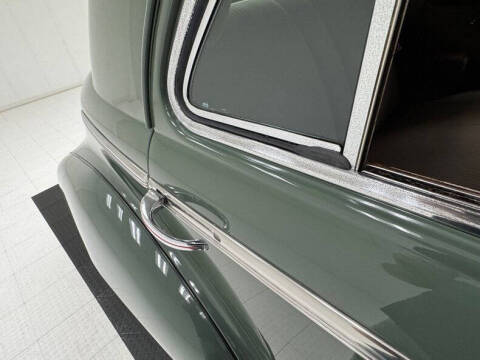 1940 Oldsmobile Custom Cruiser