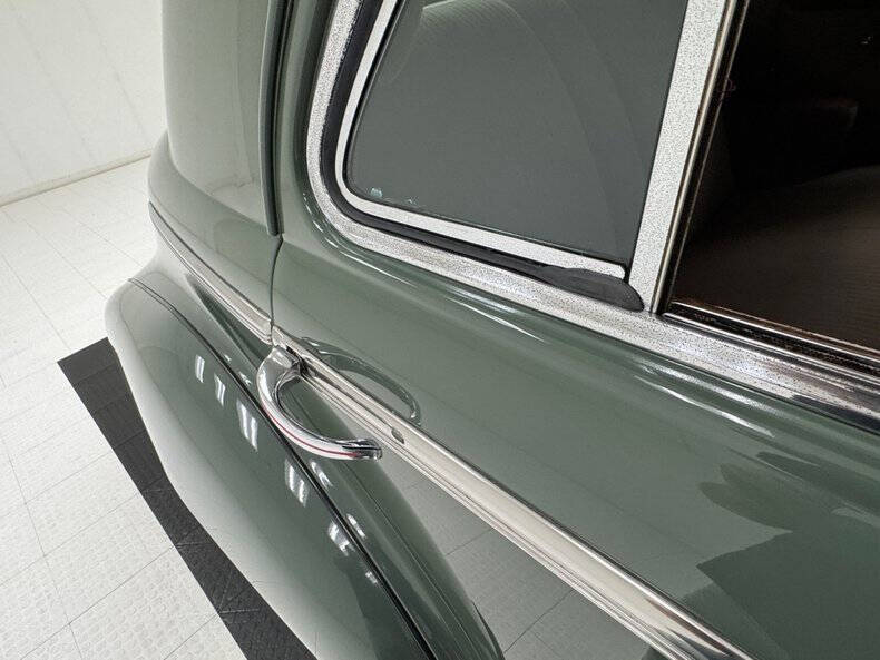 1940 Oldsmobile Custom Cruiser